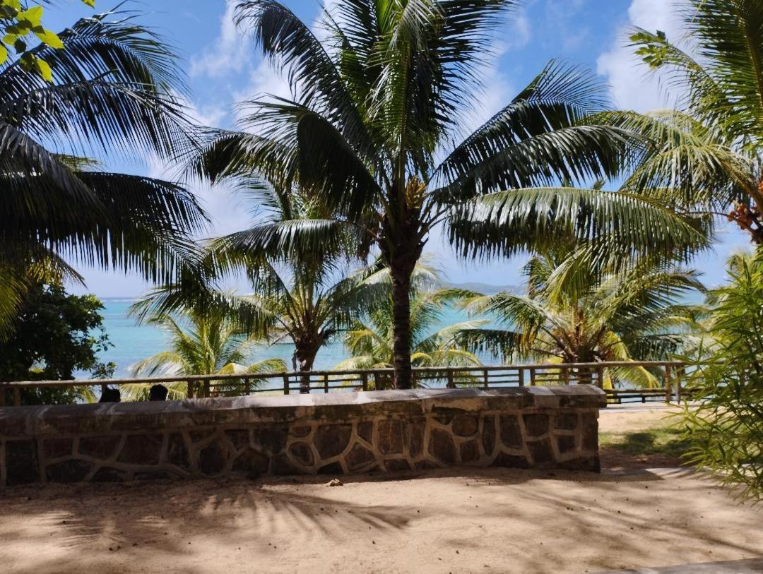 Appartement Le Dauphin Du Lagon Bleu - Plages De Mont Choisy Et De Trou Aux Biches Grand Baie Exterior foto